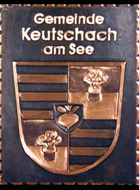                                                            
                     
 Kupferbild                                 
  Gemeindewappen Kärnten            
   Gemeinde  Keutschach am See
                              
   Bezirk    Klagenfurt-Land                                                                  jedes Bild ein "Unikat"
 Kupferrelief  Handarbeit