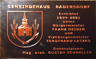              Kupferbild                         
Gemeindewappen                                  
Gemeinde 
  Badersdorf                                                                                            jedes Bild ein "Unikat"
 Kupferrelief  Handarbeit