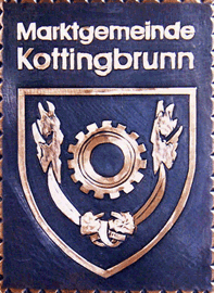                                                                              Gemeindewappen                       
Marktgemeinde Kottingbrunn                              
                                      Niederösterreich                                                        
                       
jedes Bild ein "Unikat"
 Kupferrelief  Handarbeit