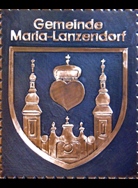                                                                    
Gemeindewappen
               
Gemeinde  Maria Lanzendorf  
Bezirk  Bruck an der Leitha        
Niederösterreich                                   
 

                                                            jedes Bild ein "Unikat"
 Kupferrelief  Handarbeit
