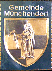                                                                    
Gemeindewappen
               

 Gemeindewappen Münchendorf    
Bezirk Mödling           
Niederösterreich                                   
 

                                                            jedes Bild ein "Unikat"
 Kupferrelief  Handarbeit