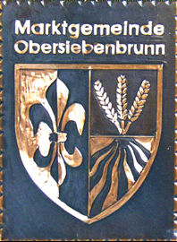                                                                    
Gemeindewappen
               
 Marktgemeinde Obersiebenbrunn   
 Bezirk    Gänserndorf            
Niederösterreich                                    
 

                                                            jedes Bild ein "Unikat"
 Kupferrelief  Handarbeit