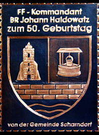                                                                    
Gemeindewappen
               

Gemeinde Scharndorf
Bezirk Bruck an der Leitha             
Niederösterreich                                   
 

                                                            jedes Bild ein "Unikat"
 Kupferrelief  Handarbeit