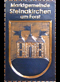                                                                    
Gemeindewappen
               

Gemeinde Steinakirchen am Forst   
Bezirk Scheibbs           
Niederösterreich                                   
 

                                                            jedes Bild ein "Unikat"
 Kupferrelief  Handarbeit