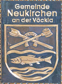                                                                    
Gemeindewappen                      
Neukirchen an der Vöckla
                             
  
                               Marktgemeinde
    Bezirk Vöcklabruck                             
  Oberösterreich                                                                           jedes Bild ein "Unikat"
 Kupferrelief  Handarbeit
