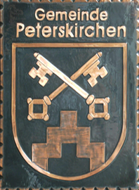                                                                    
Gemeindewappen                      
 Peterskirchen   Oberösterreich 
                             
  
                                
   Bezirk Ried                             Aggstein Böcklarn  samt Trauner Brenning  samt Dorf 
Dorf Eschlried Furt samt Erdmannsdorf Hilligan 
Maierhof Manhartsberg  samt Aschbach 
Manhartsgrub Mari Maribach Osternach Peterskirchen Untermauer Wolketsedt 
  Oberösterreich                                                                           jedes Bild ein "Unikat"
 Kupferrelief  Handarbeit