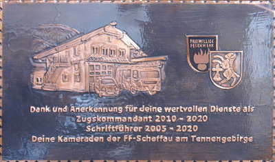                                                                                                            
                     
 Kupferbild  
  Gemeindewappen                                                     
             
 Scheffau am Tennengebirge                                                                
Bezirk Hallein      Salzburg
                                                                          jedes Bild ein "Unikat"
 Kupferrelief  Handarbeit                                                                                                                                                                                                                                                                                                                                                                                                                                                                                                                                                                                                                                                                                                                                                                                                                                                                                                                                                                                                                                                                                                                                                                                                                                                                                                                                                                                                                                                                                                                                                                                                                                                                                                                                                                                                                                                                                                           