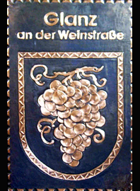                                                      
Gemeindewappen                        
Gemeinde                                       Glanz an der Weinstrasse
                   
 Bezirk Leibnitz
                     
                                                                        
 Steiermark                                                                               jedes Bild ein "Unikat"
 Kupferrelief  Handarbeit