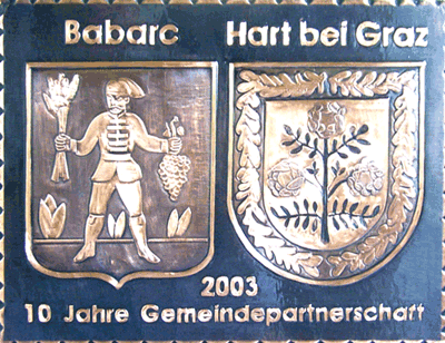                                                                    
Gemeindewappen Gemeinde   Hart bei Graz 

  Bezirk Graz Umgebung  
 Steiermark
  
                                            
 Steiermark                                                                               jedes Bild ein "Unikat"
 Kupferrelief  Handarbeit