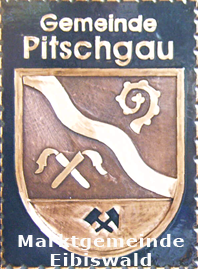                                                                    
Gemeindewappen                      
Wappen Gemeinde Pitschgau   Kupferbild 
 Bezirk Deutschlandsberg   
                                            
 Steiermark                                                                               jedes Bild ein "Unikat"
 Kupferrelief  Handarbeit