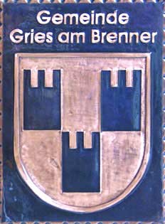                                                                    
Gemeindewappen                      
Gemeinde Gries am Brenner Tirol              
  Bezirk Innsbruck-Land                                                                                                                      jedes Bild ein "Unikat"
 Kupferrelief  Handarbeit