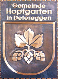                                                                   Gemeindewappen                           
 Gemeinde  Hopfgarten in Defereggen Tirol                         Bezirk Lienz 
                                                                                   
  jedes Bild ein "Unikat"             
 Kupferrelief  Handarbeit