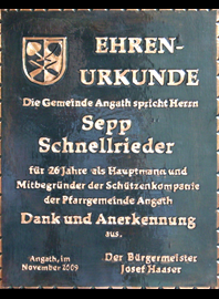                                                                 Gemeindewappen                             Gemeinde Angath Urkunde                       Schnellrieder Tirol                                                                                                                           jedes Bild ein "Unikat"
 Kupferrelief  Handarbeit