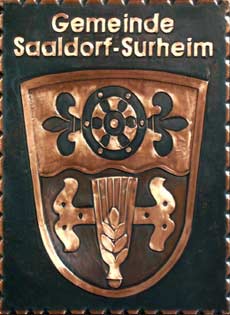                             
	                                     
	      Gemeindewappen Kupferbild                   Saaldorf-Surheim Oberbayern        
	   Landkreis  Berchtesgadener Land                                                                           
	   jedes Bild ein " Unikat "
 Kupferrelief  Handarbeit  