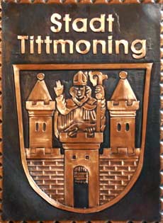                             
	                                     
	      Gemeindewappen Kupferbild                   Tittmoning  Oberbayern                      
	   Landkreis  	Traunstein                                                                           
	   jedes Bild ein " Unikat "
 Kupferrelief  Handarbeit  